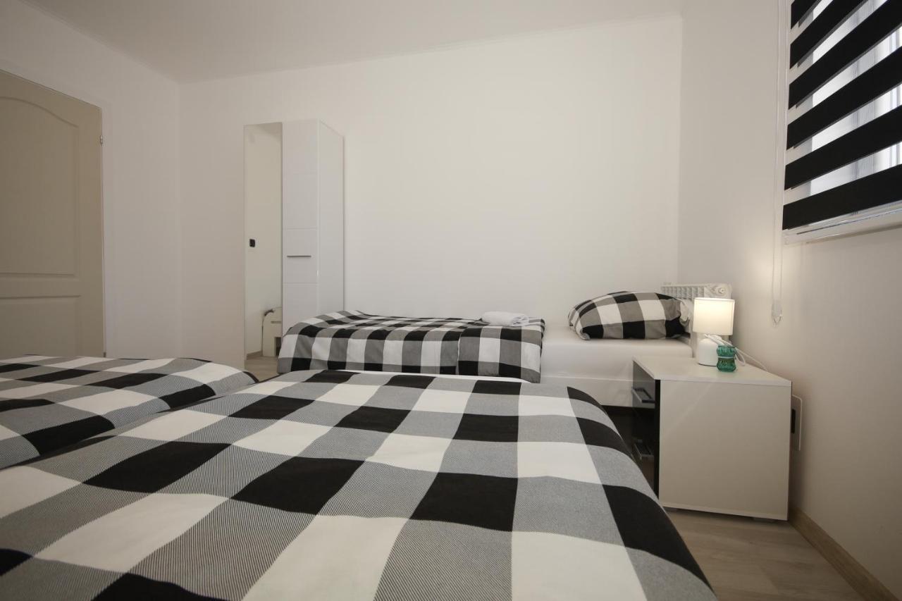 Apartments Sweet Home Otočac Eksteriør billede