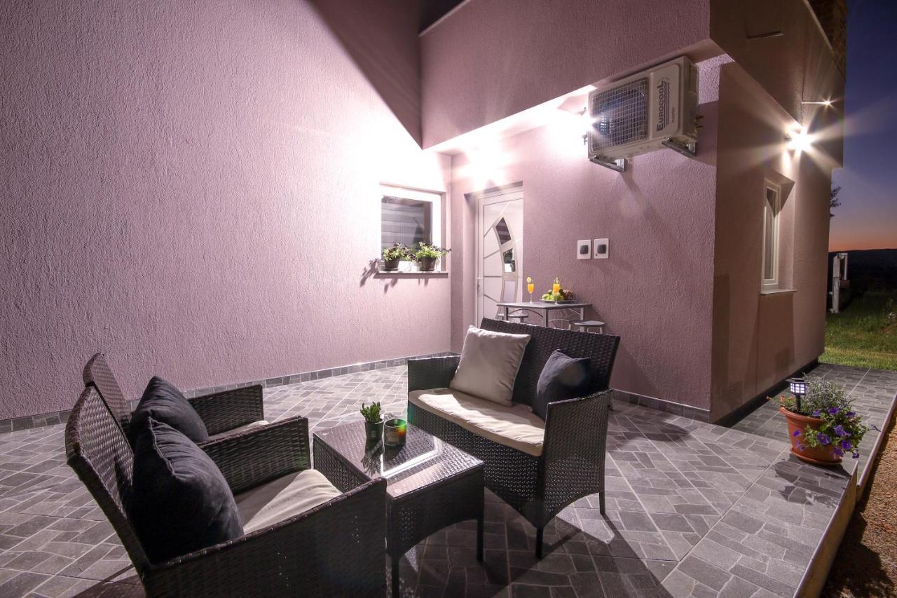 Apartments Sweet Home Otočac Eksteriør billede