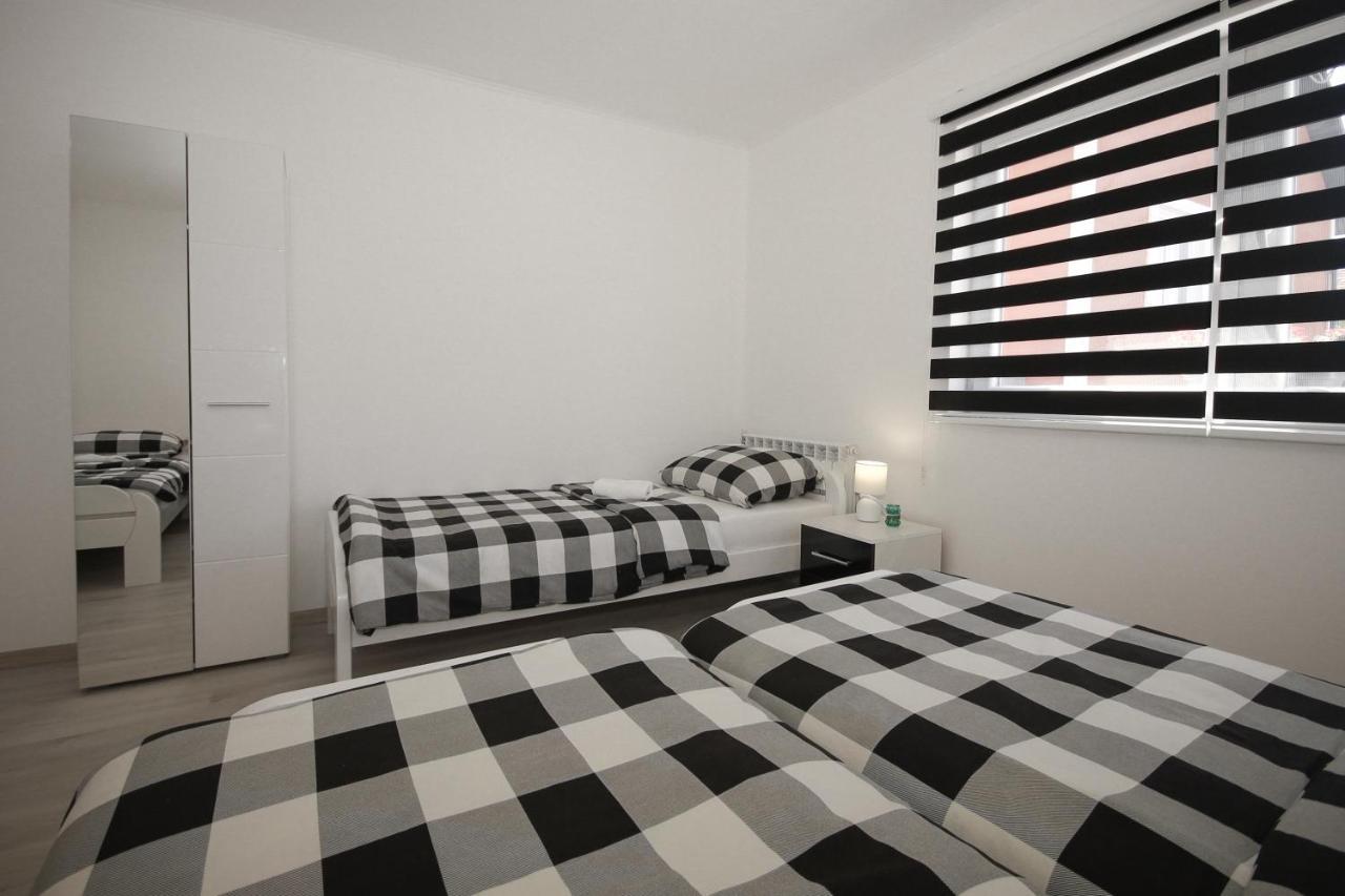 Apartments Sweet Home Otočac Eksteriør billede